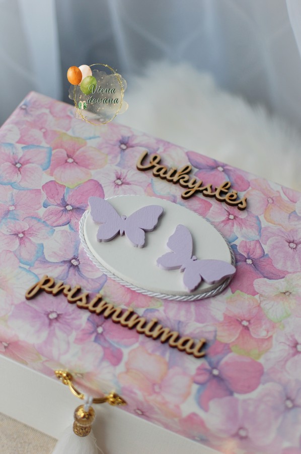 Medinė daiktadėžė "Hortenzijos"