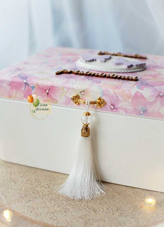 Medinė daiktadėžė "Hortenzijos"