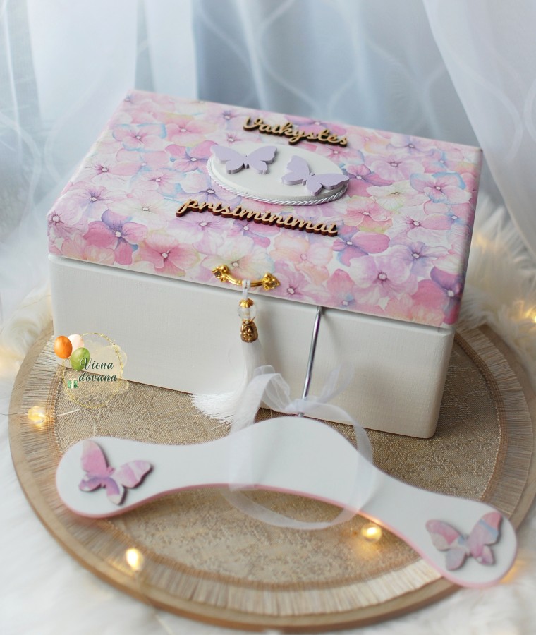 Medinė daiktadėžė "Hortenzijos"